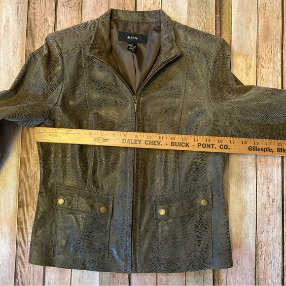 Alfani Women’s Leather Snakeskin Moro Jacket with Snap Pockets S and Lined - Picture 3 of 9